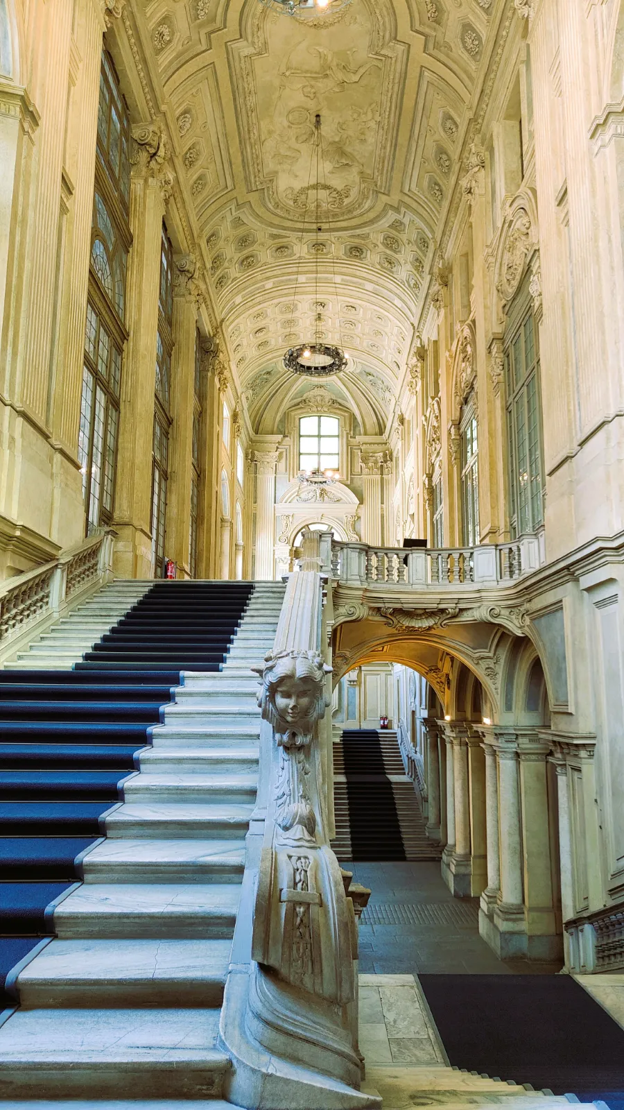Il meraviglioso scalone dello Juvarra di Palazzo Madama