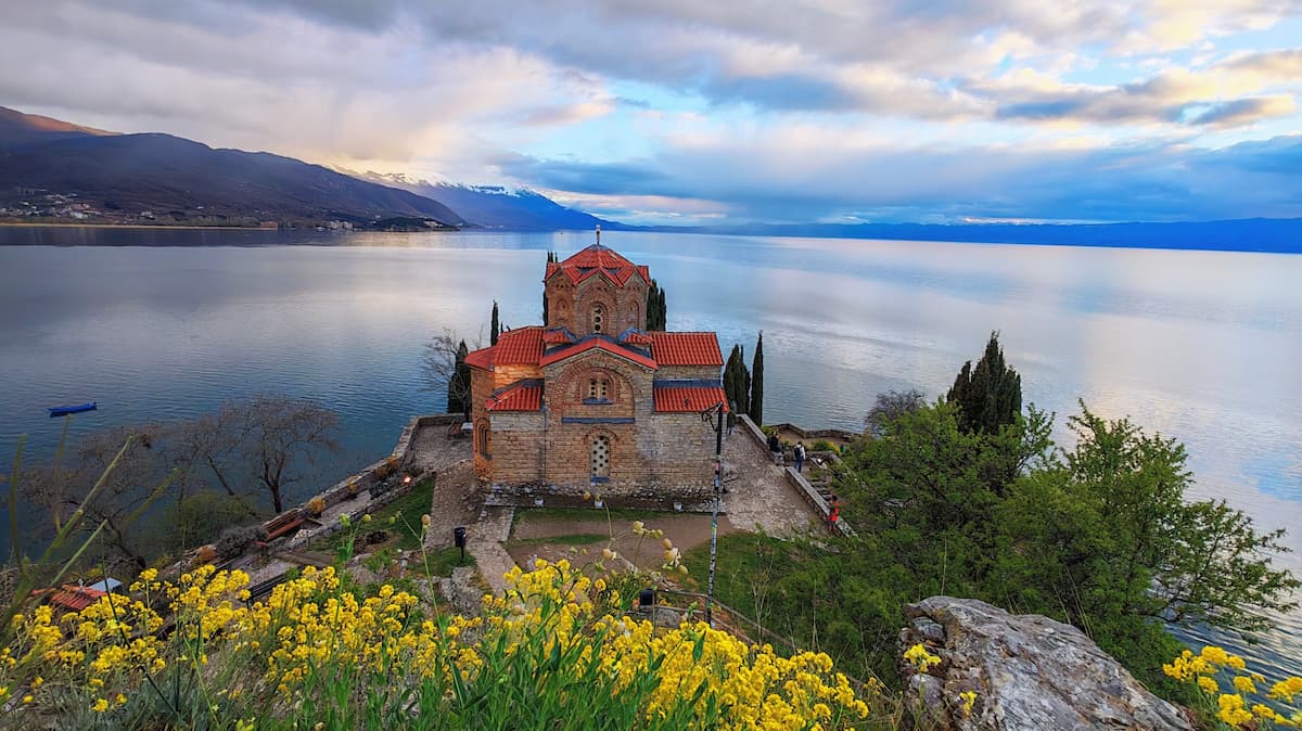 Macedonia del Nord on the road