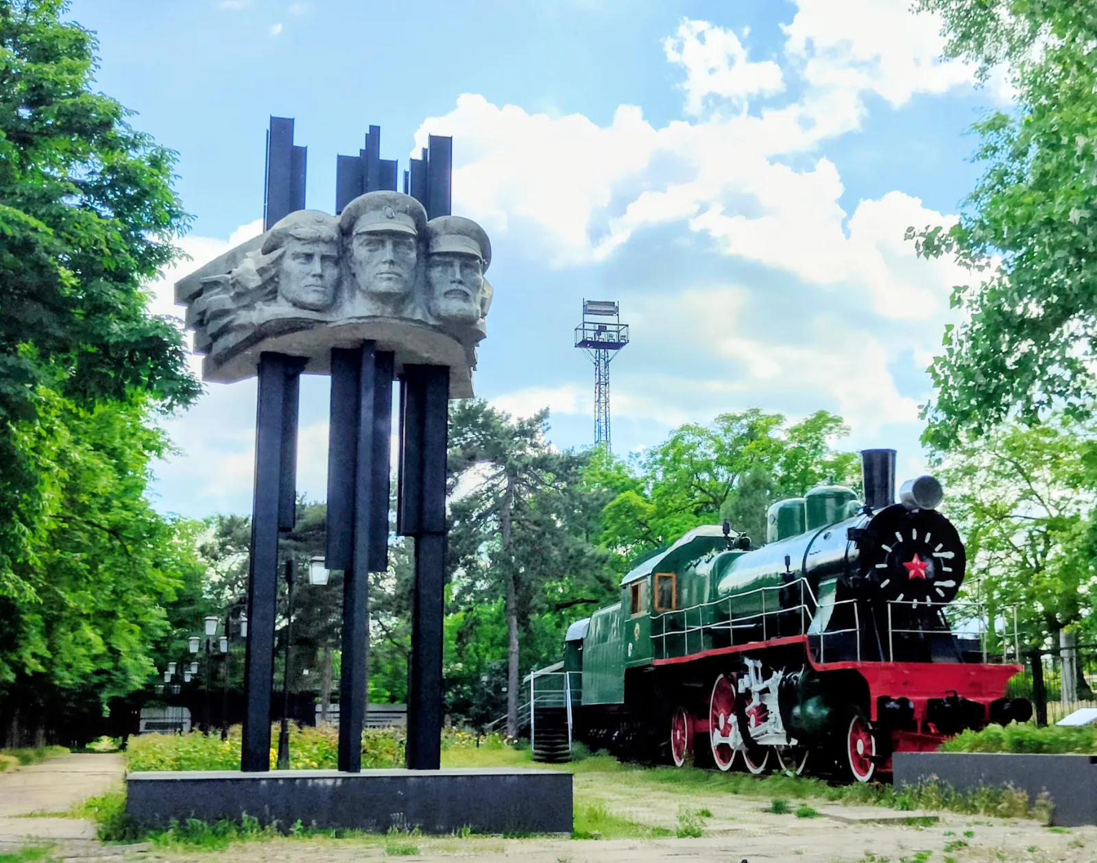 Monumento ai Lavoratori Ferroviari Sovietici, Bender