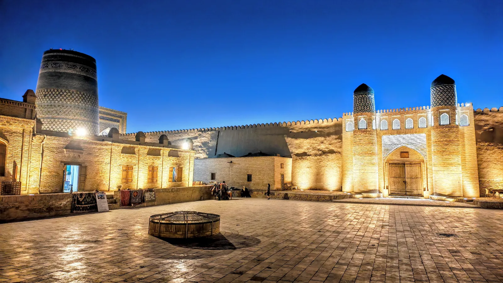 Il Kuhna Ark di notte, magica Khiva
